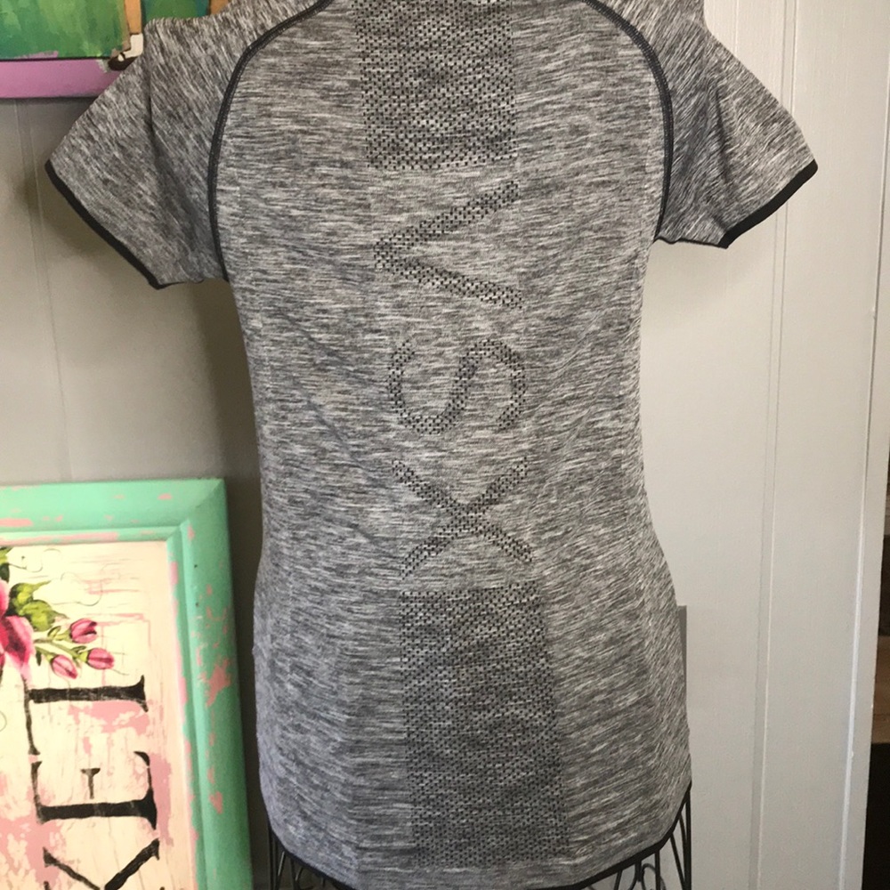 4/$25Victoria’s Secret VSX Sport Workout Top Small - Picture 5 of 8